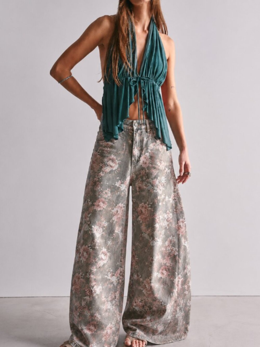 BLUE VELVET FLORAL BARREL FLARE JEANS NWT